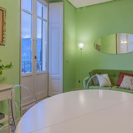 La Terrazza Cavour Comfortable بيلاجيو