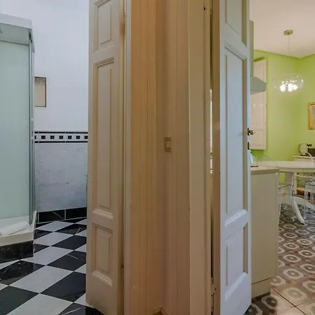 La Terrazza Cavour Comfortable بيت للعطل